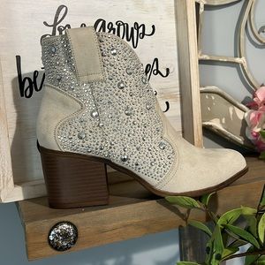Sugar Shoes Western Boots Ivory Rhinestone Booties Faux Suede